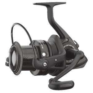 Daiwa naviják black widow 5000 lda